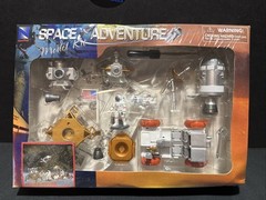 NEWRAY SPACE ADVENTURE SPACE STATION PLASTIC MODEL KIT VINTAGE TOY PLAY SET