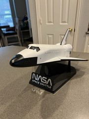 Monogram 1/72 Space Shuttle Orbiter & Display Base Vintage Space Parts – L@@K