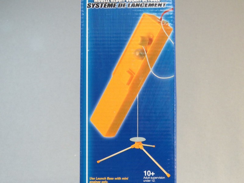 ESTES MINI LAUNCH PAD & CONTROLLER ignition powered rockets space nasa EST2464 gallery