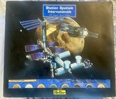 RARE Collector Item Heller Station Spatiale Internationale 1/125 123 Pieces