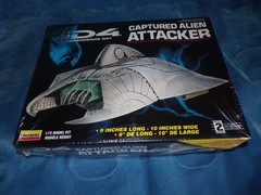 ID4 Captured Alien Attacker Model Independence Day NIOB 1996 Lindberg 1:72 new
