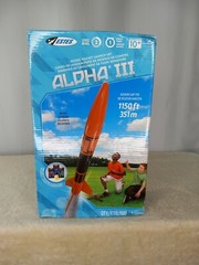 Estes Alpha III Model Rocket Launch Set 1150 Ft. Rocket Pad Controller Parachute