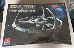 AMT Star Trek Deep Space Nine Space Station 1/2500