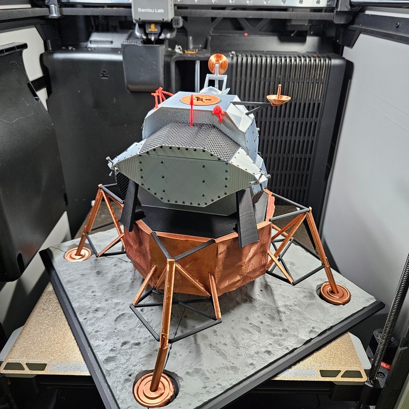 1/32 US NASA Apollo Lunar Module 3D Model LM Completed Painted Detailed Detailed gallery