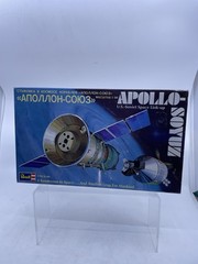 Revell Apollo-Soyuz U.S. – Soviet Space Link-up Kit H-1800 NOB DAMAGED BOX