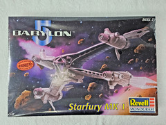 Revell Babylon 5 Starfury MK 1 Model Kit 1/72 Scale 1997 Sealed Vintage 85-3621
