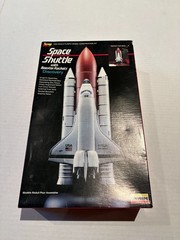 VINTAGE Lindberg SPACE SHUTTLE w/ Booster Rockets DISCOVERY Model Kit NASA Box