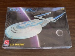 AMT Ertl Star Trek USS Excelsior New in Sealed Box #6630