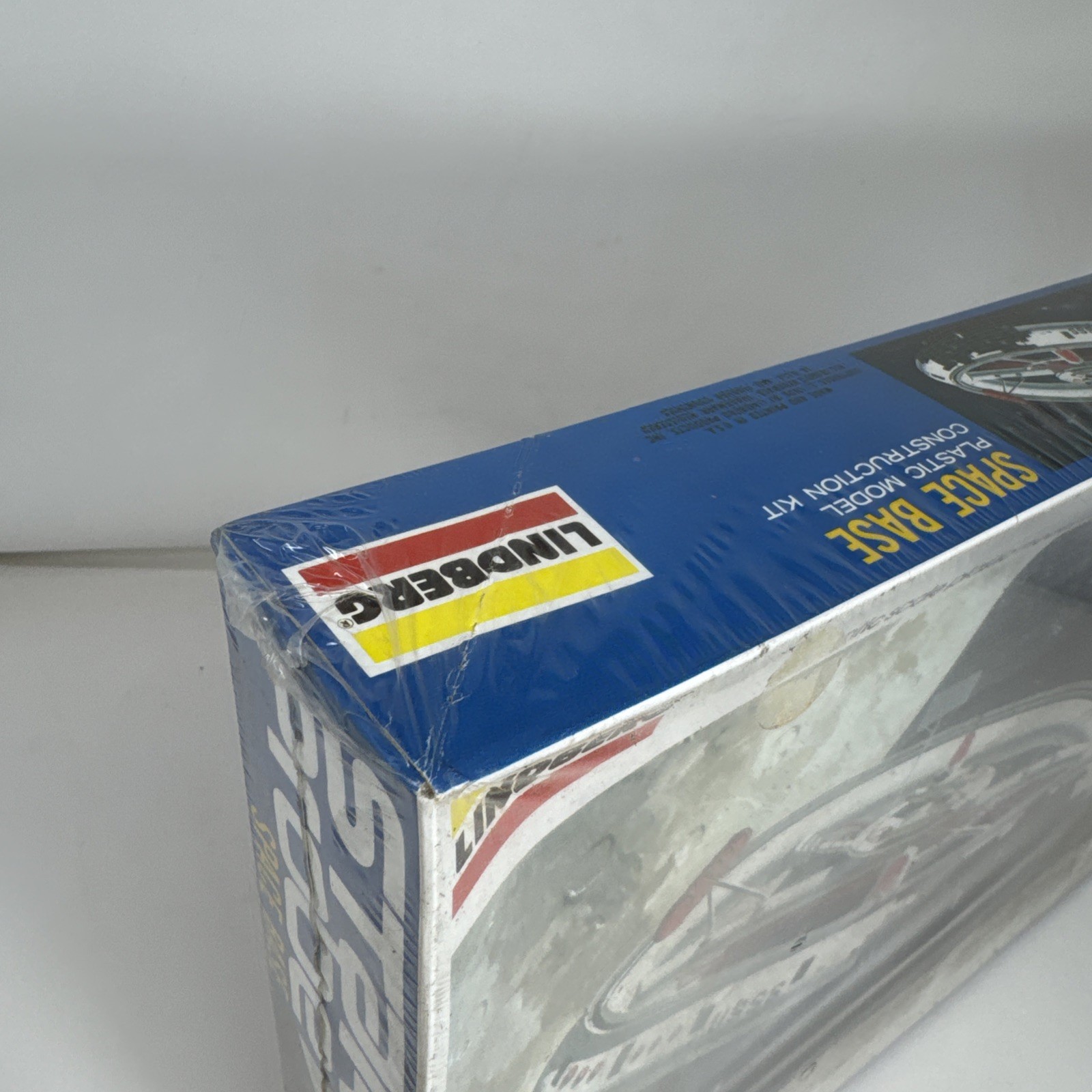 Lindberg Star Probe Space Base Scale Plastic Model Construction Kit SEALED NEW gallery