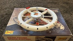 1975 LINDBERG MARS PROBE SPACE STATION Plastic MODEL KIT No 1148 150
