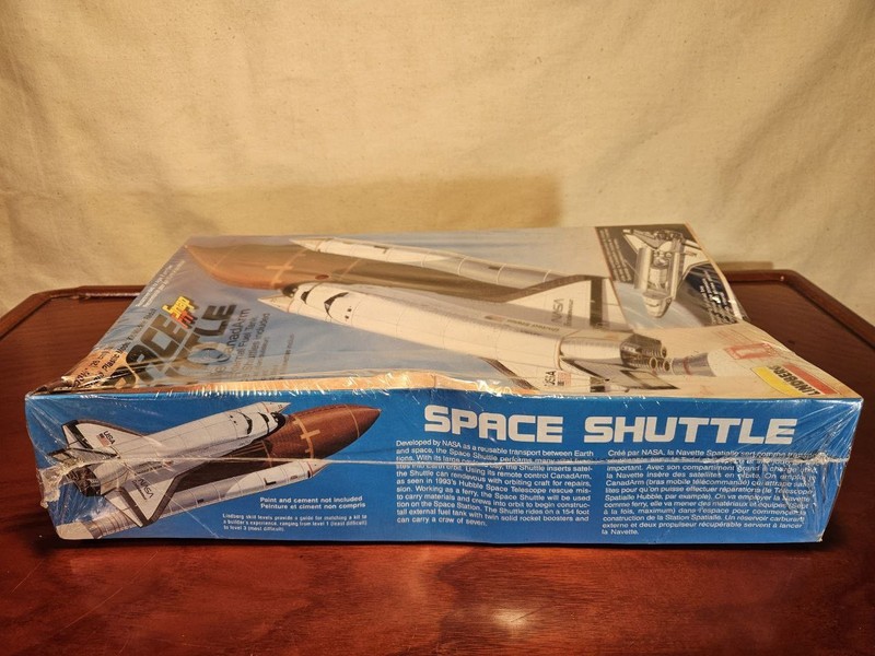 Lindberg Snap Fit Space Shuttle 72565 CanadArm Booster Sealed Kit 012443 gallery