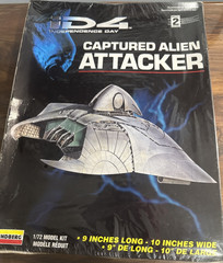 Independence Day ID4 Captured Alien Attacker Ship Model Kit Lindberg 77311 1/72