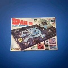 Vintage 1976 SPACE:1999 ALPHA MOONBASE KIT Model open Box FUNDIMENSIONS Read