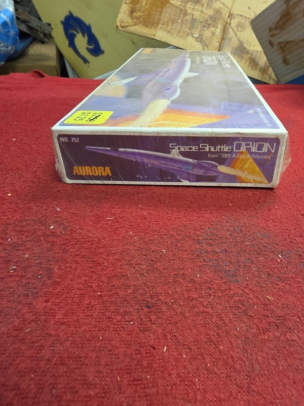Rare Aurora 1975 : Space Shuttle ORION 2001: A SPACE ODYSSEY Model Kit SEALED!!! gallery