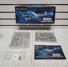 Moebius Models 2001: A Space Odyssey Discovery XD-1 Model Kit, 1:350 Scale *READ