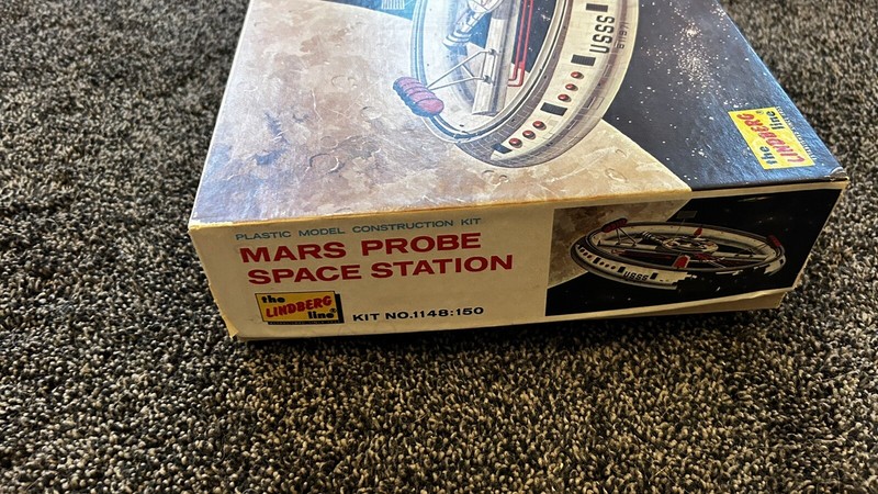 1975 LINDBERG MARS PROBE SPACE STATION Plastic MODEL KIT No 1148 150 gallery