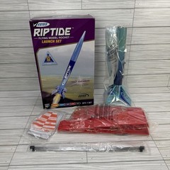 Estes 1403 Flying Model Rocket Riptide Launch Set Beginner Skill Level Open Box
