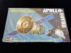 Revell Apollo – Soyuz US Soviet Link Up 1/96 Scale Model Original 1975 NOS
