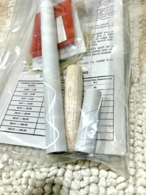 Semroc THUNDERBEE Flying Model Rocket Kit No. KA-1 Made In USA gallery