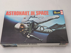 REVELL ASTRONAUT IN SPACE 6″ Figure Model Kit 1994 (comp)
