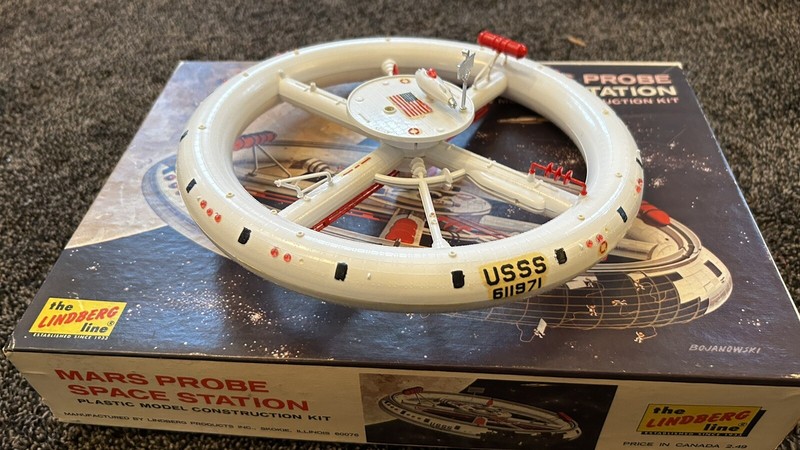 1975 LINDBERG MARS PROBE SPACE STATION Plastic MODEL KIT No 1148 150 gallery