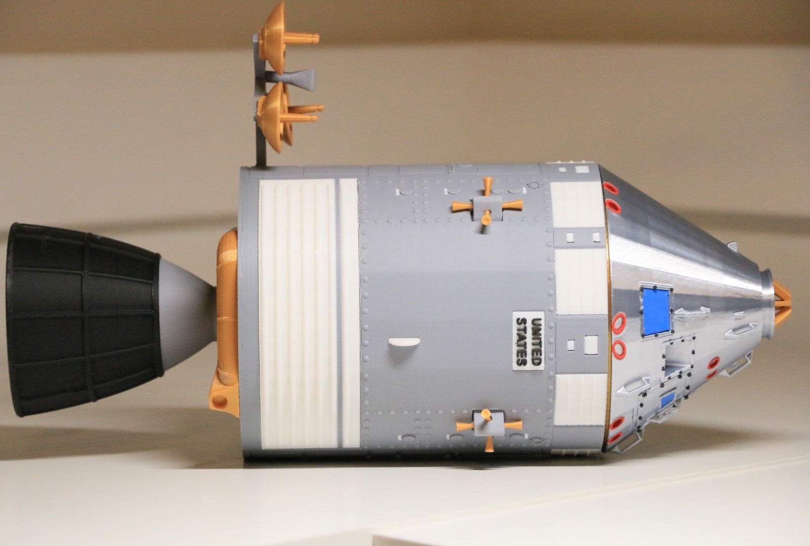 Detailed 1/32 Scale Apollo Command Service Module CSM Spacecraft Removable CM gallery