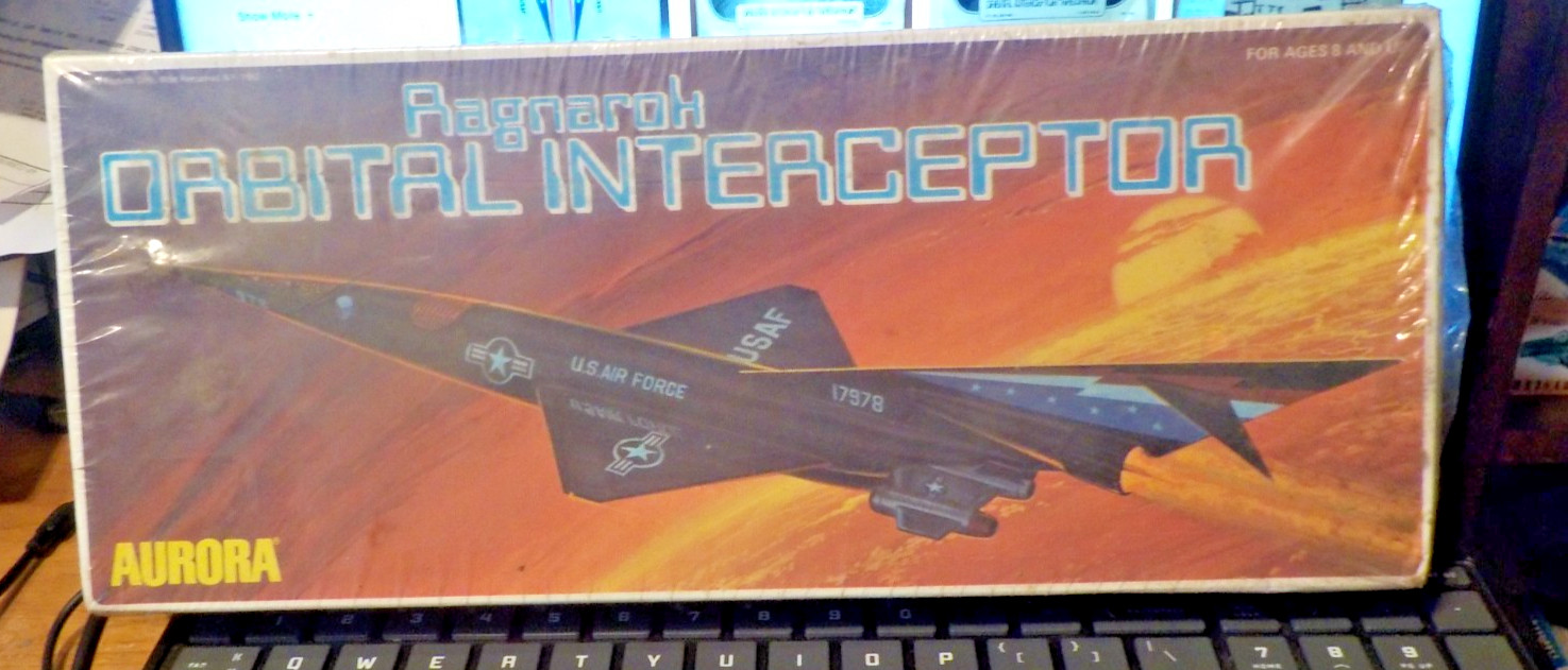 AURORA [1975] RAGNAROK Orbital Interceptor ~MISB + REPRODUCTION DECALS gallery