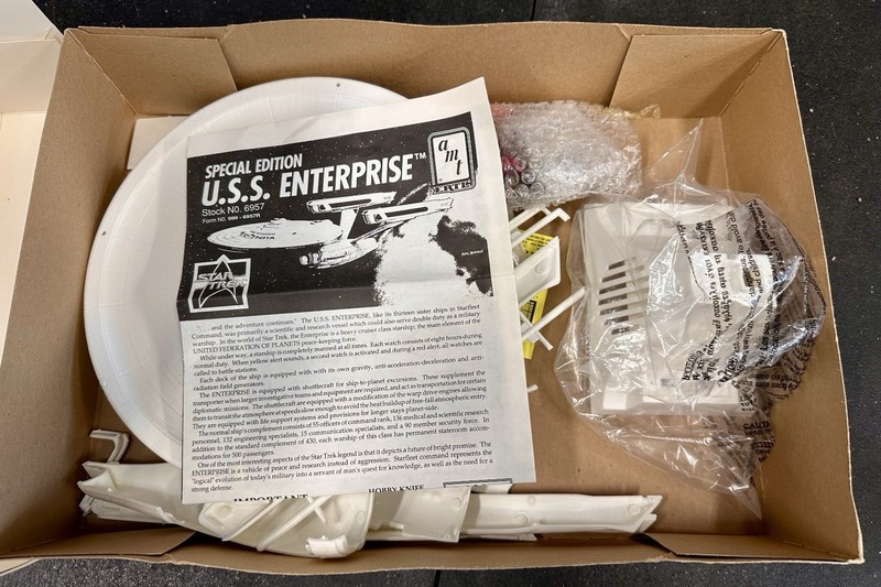Star Trek Model Kit Lot: Space Station, U.S.S. Enterprise, Space Encounter. New! gallery