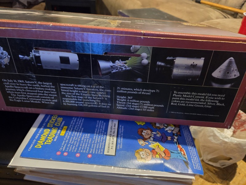 HUGE Revell History Makers Saturn V 1/96 Rocket Model Kit 36" Lim Ed 1982 NIOB gallery