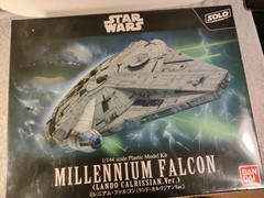 Bandai Star Wars 1/144 Millennium Falcon Lando Calrissian Solo Model Kit, New