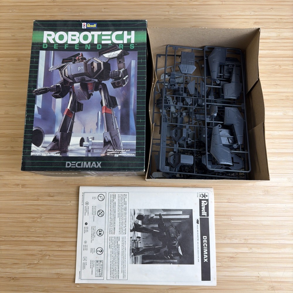 1985 Robotech Defenders Model Kit - Decimax - 1146 - Revell