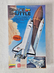 NEW Sealed 1995 Lindberg 1/200 NASA Space Shuttle Snap Fit Model Kit #72565 VTG