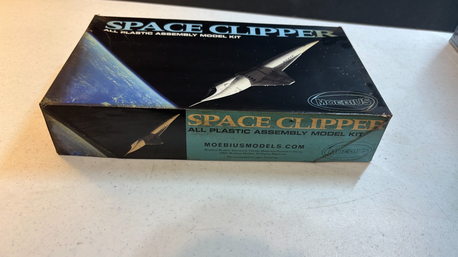 Moebius Space Clipper All Plastic Unassembled Not Painted Model Kit 2001-2 gallery