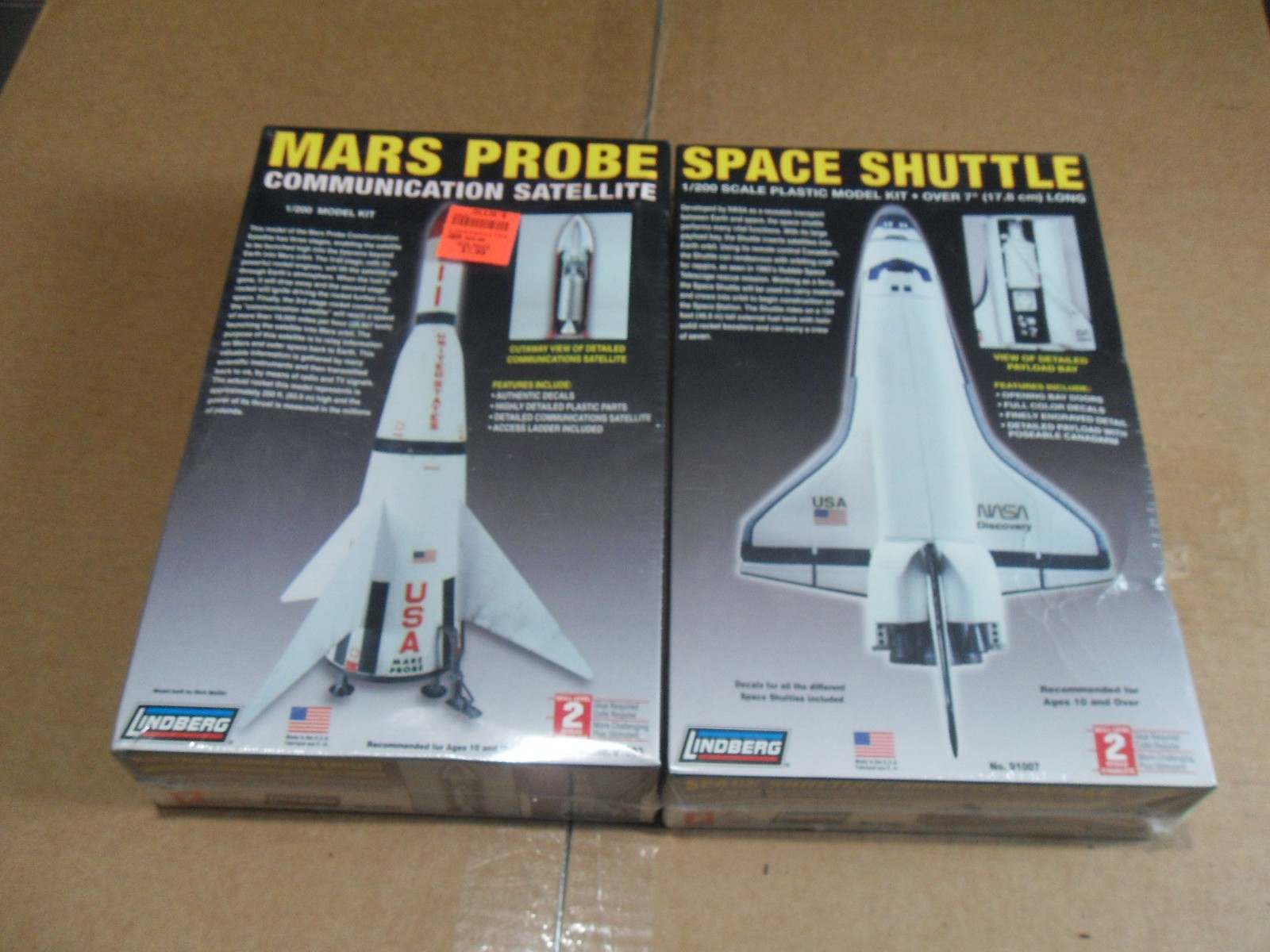 2 Lindberg Mars Space Probe & Space Shuttle Model kit #91003 & 91007 NEW SEALED gallery