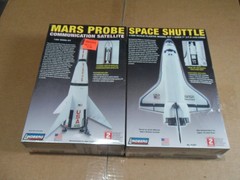 2 Lindberg Mars Space Probe & Space Shuttle Model kit #91003 & 91007 NEW SEALED