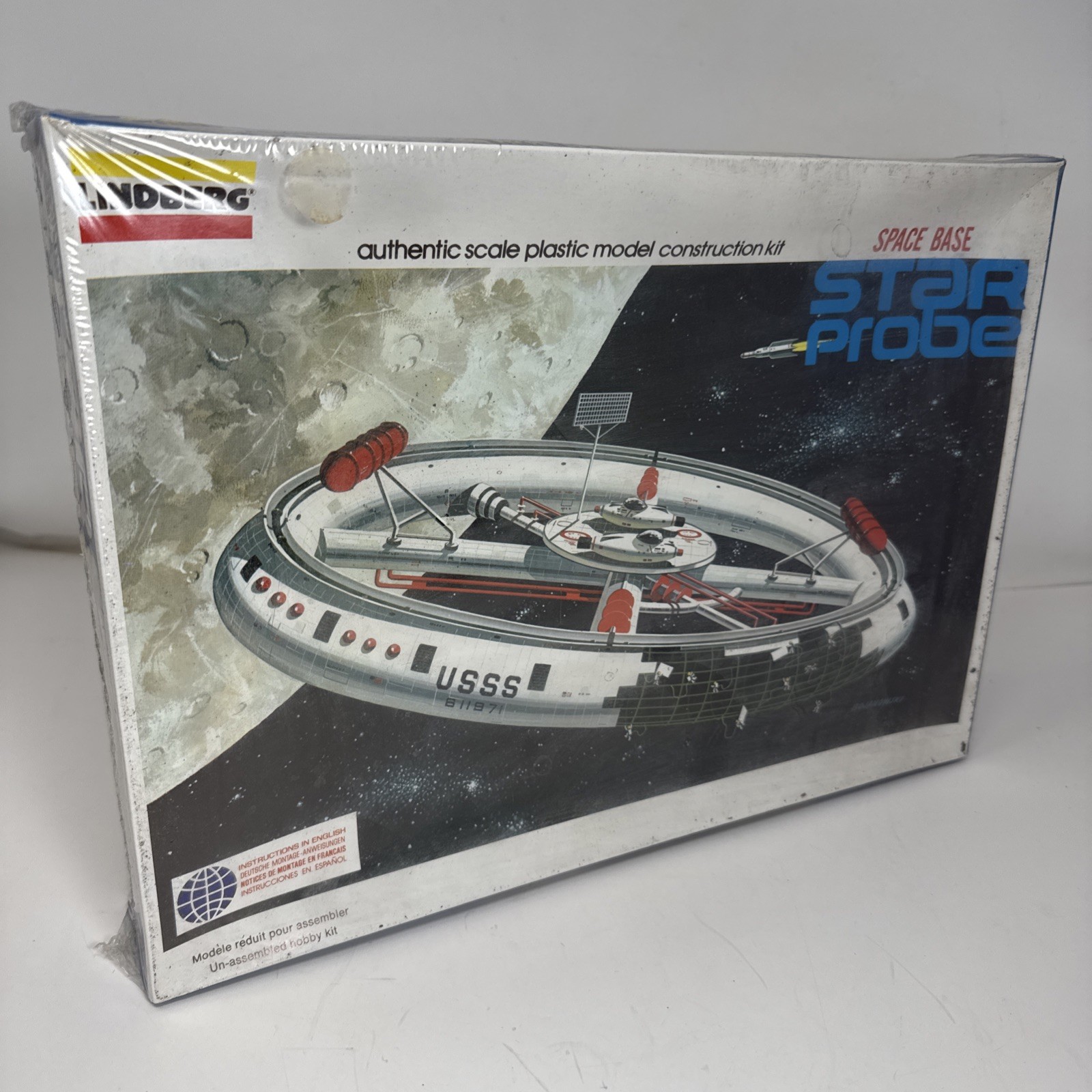 Lindberg Star Probe Space Base Scale Plastic Model Construction Kit SEALED NEW gallery