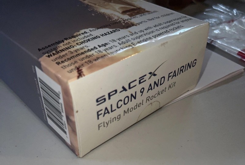 Space-X Falcon 9 and Fairing Flying Model Rocket Kit gallery