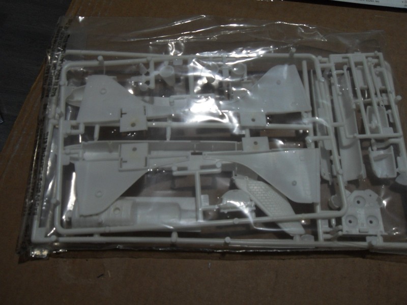 Lindberg Space Shuttle Model kit 91007 NEW gallery
