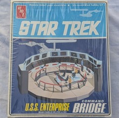 AMT Star Trek TOS Enterprise Command Bridge 1-32 1975 S950 New Sealed