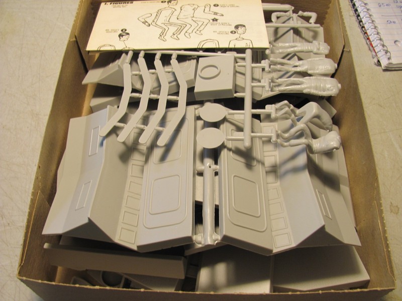 Model kit AMT Star Trek U.S.S. Enterprise Command Bridge.1975 Paramount gallery