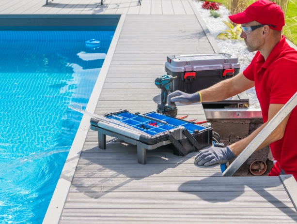 swimming pool maintenance services